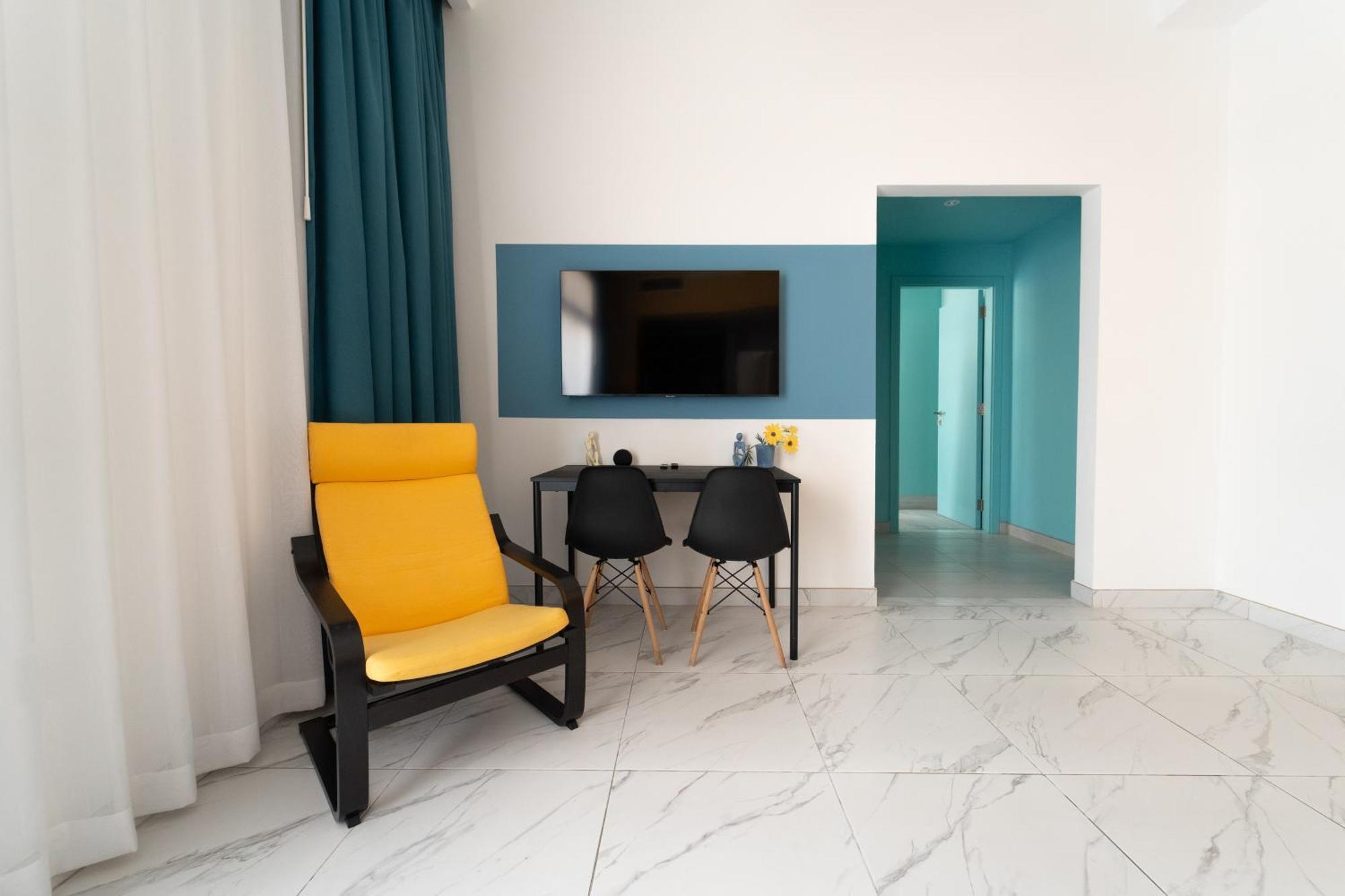 Izzzi Life Mint Aparthotel Dubai Eksteriør bilde