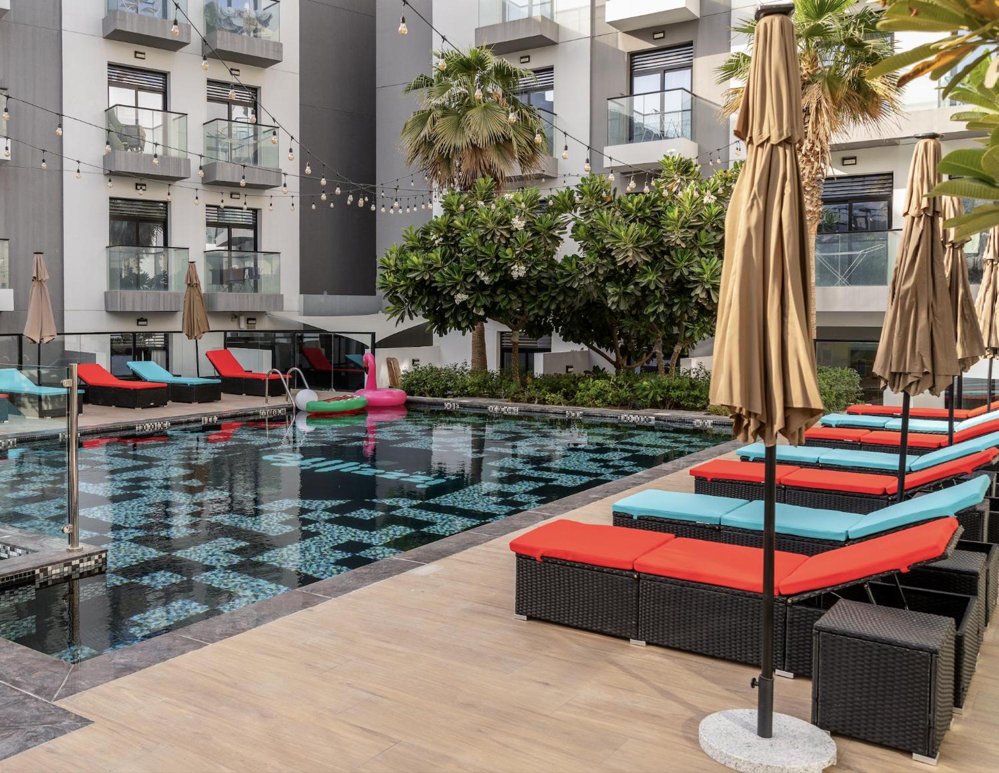 Izzzi Life Mint Aparthotel Dubai Eksteriør bilde